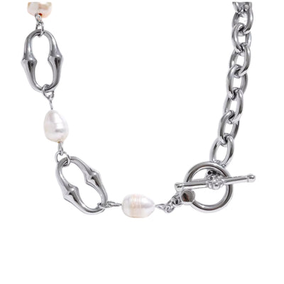 Pearl toggle necklace